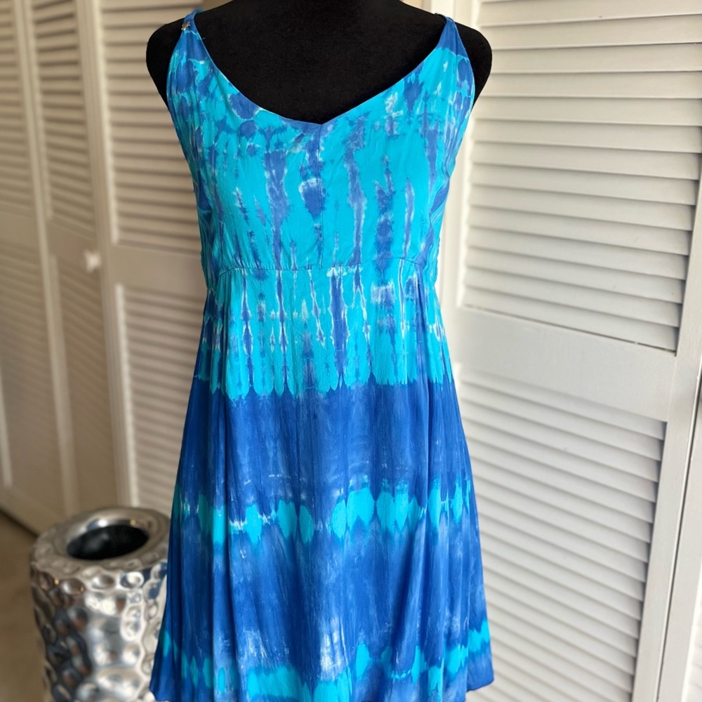 Blue Tie-Dye Sleeveless Dress by Pineapples